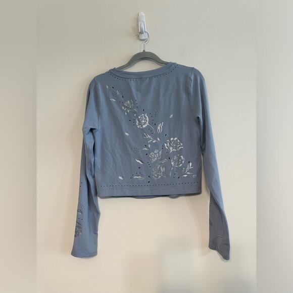 Athleta Shanti Eyelet Top in Begonia Blue Star Size Large - Picture 4 of 9